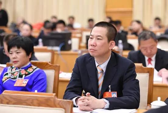 油卡、發(fā)票、年審、罰款!貨運司機心上事,羅鵬代表都上心